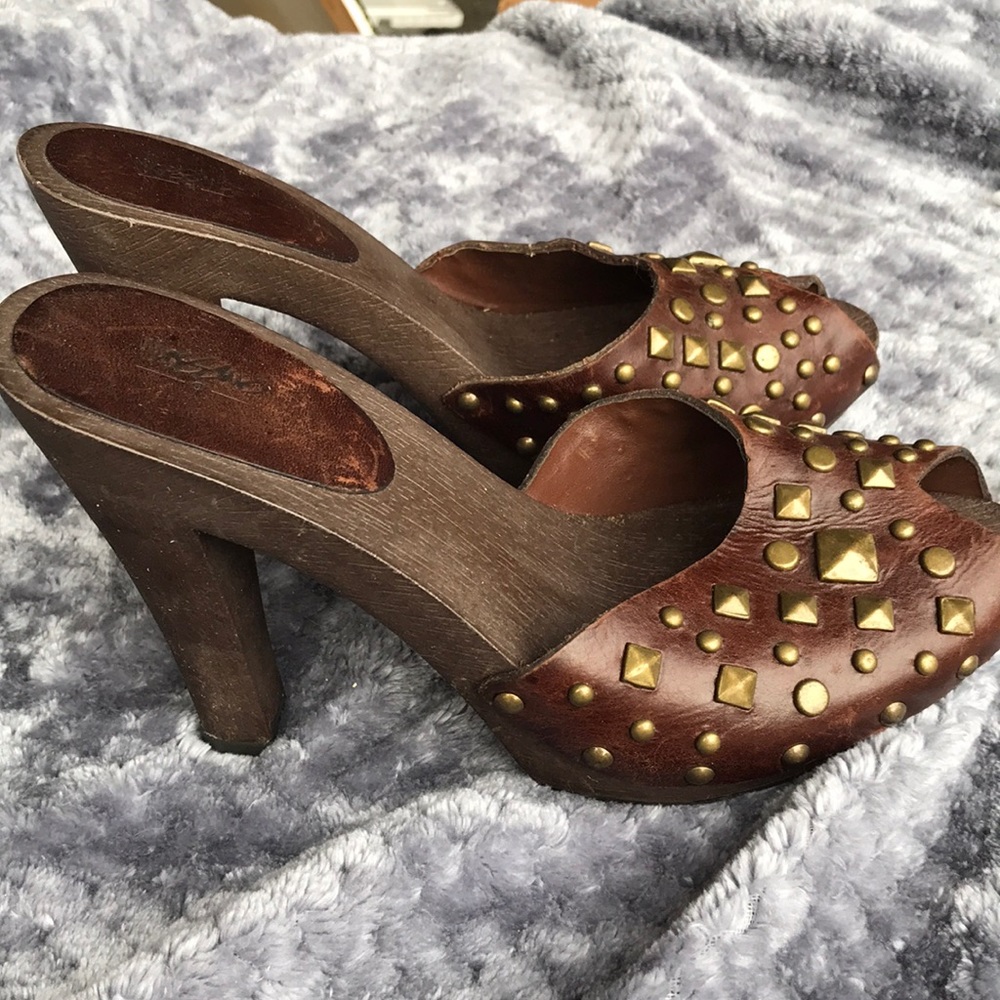 Mossimo: Brown studded open toe heels - Picture 1 of 8